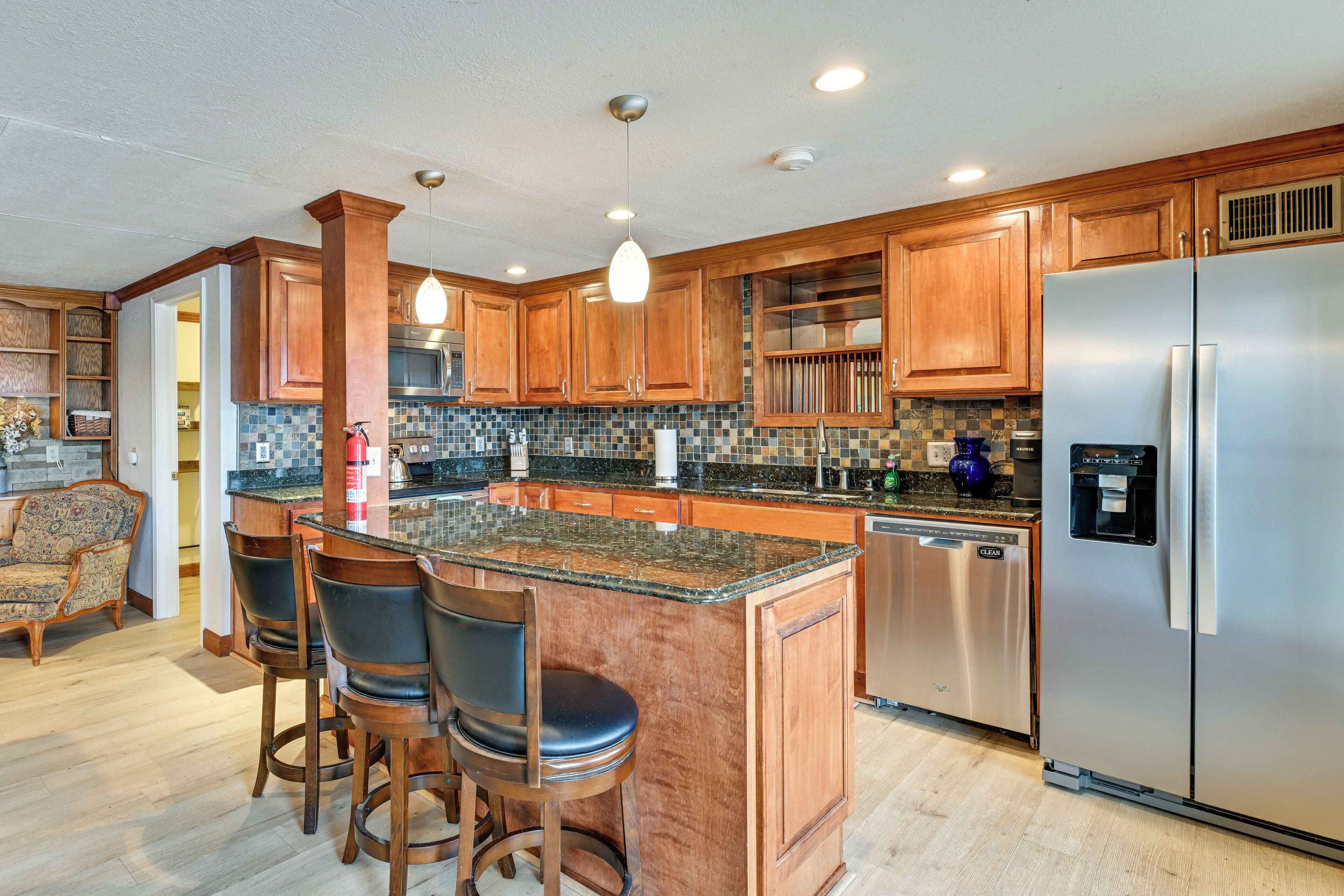 House (4 Bedrooms) | Interior