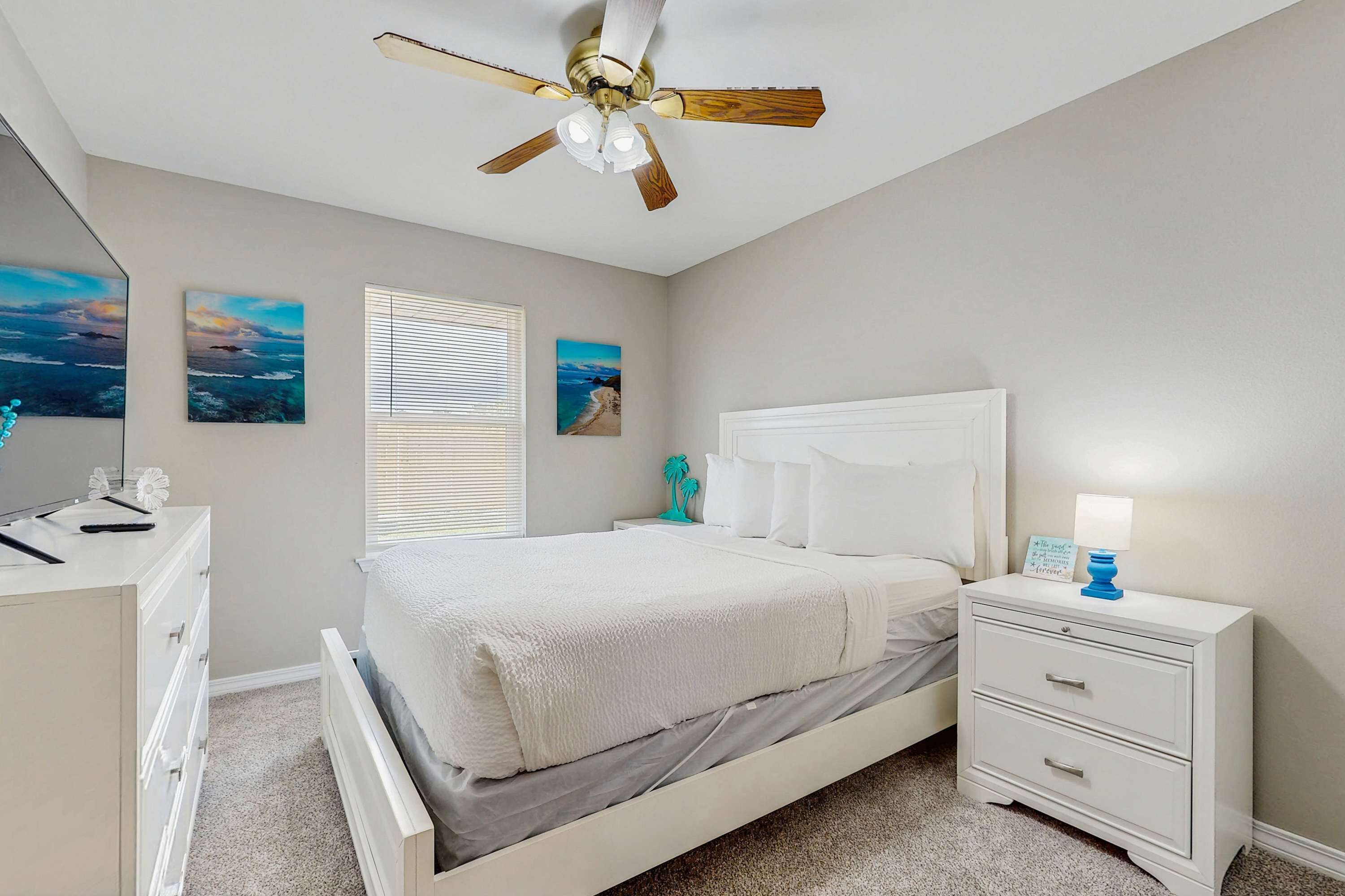 4 bedrooms, iron/ironing board, WiFi, bed sheets