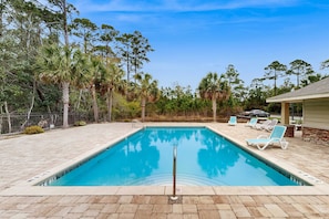 Pool - Inviting, two-story home with furnished patio, washer/dryer, & pool access (Navarre)