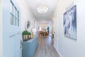 Interior - Gorgeous coastal home with plenty of space, close to beach and Pet friendly (Navarre)