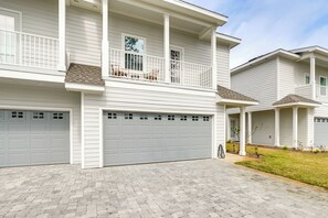 Apartment (4 Bedrooms) | Interior - 3 Mi to Ocean! Family-friendly 30A Getaway w/ Pool (Santa Rosa Beach)