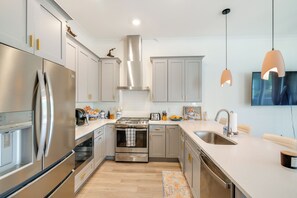 Apartment (4 Bedrooms) | Interior - 3 Mi to Ocean! Family-friendly 30A Getaway w/ Pool (Santa Rosa Beach)