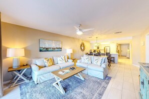 TV - Updated 1st-floor condo with large private balcony, pool, grills, firepit, & gym (Miramar Beach)