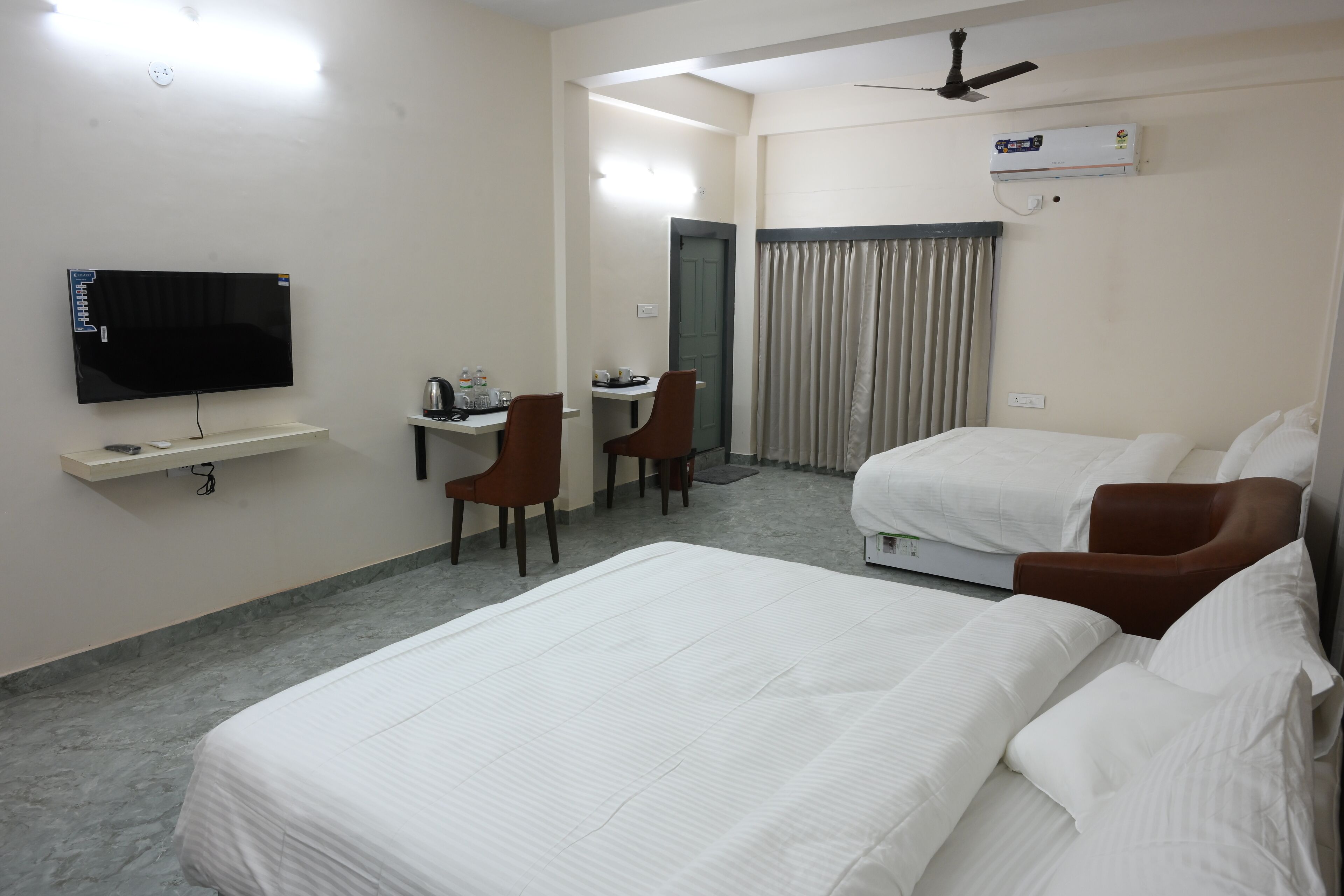 デラックス 4 人部屋 ガーデンビュー