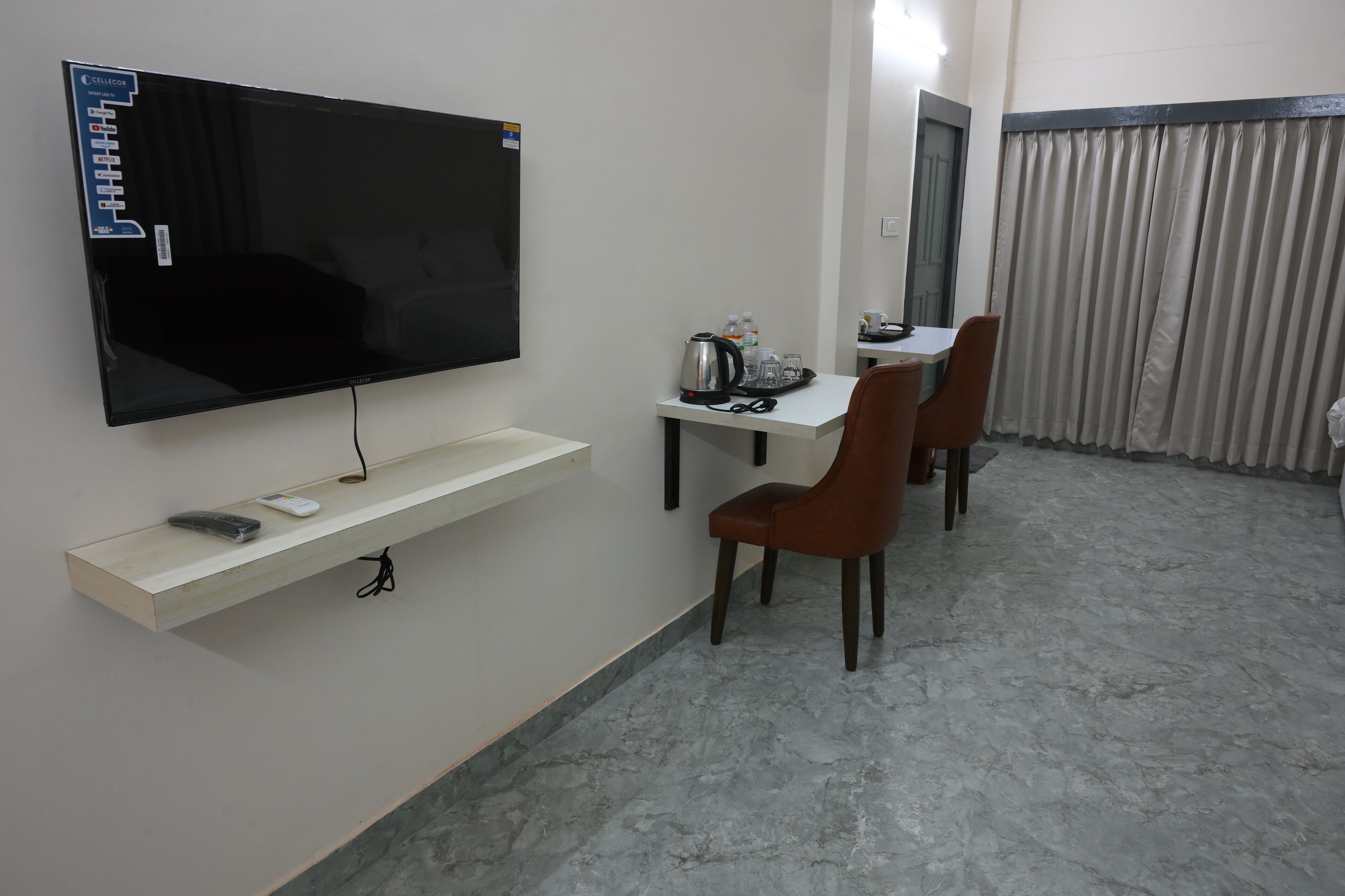 Deluxe Quadruple Room, Garden View | Interior