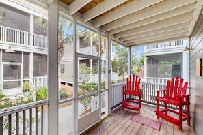 Terrace/patio - Beautiful home in a gated community with porches & shared pool,hot tub (Port St. Joe)