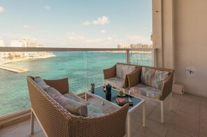 Property grounds - Seaside Luxe, Spinola Bay Apartment (Saint Julian's)