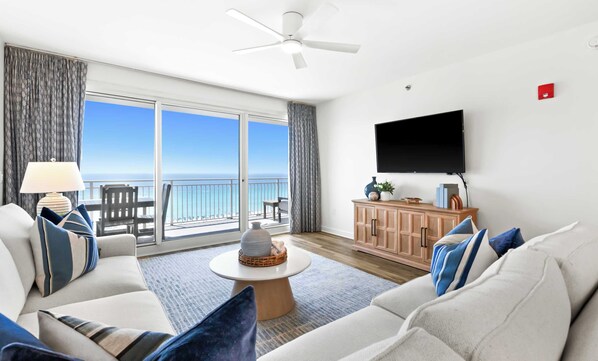 TV, DVD player, offices - Sterling Shores 1007 Deluxe condo w/ gulf view, private balcony - shared fitness room and BBQ area (Destin)