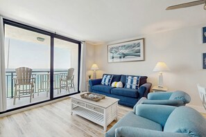 TV, DVD player, offices - Spacious oceanfront condo with pool on-site, ocean view, WiFi & central AC (Destin)