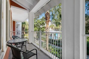 Property grounds - Waterfront condo with picture-perfect sunrises & shared pool,hot tub (Miramar Beach)