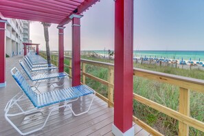 Property grounds - Beachfront condo rental with pools, hot tub, and private balcony (Panama City Beach)