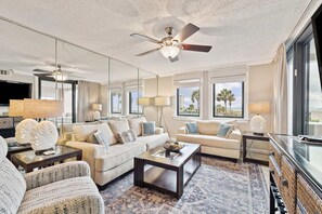 TV, DVD player, offices - Jetty East 117B (Destin)