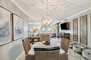 Dining - Jetty East 117B (Destin)