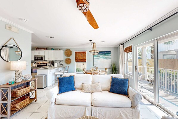 TV - Dog-friendly 30A condo pool (heated 3/16-4/12) (Santa Rosa Beach)