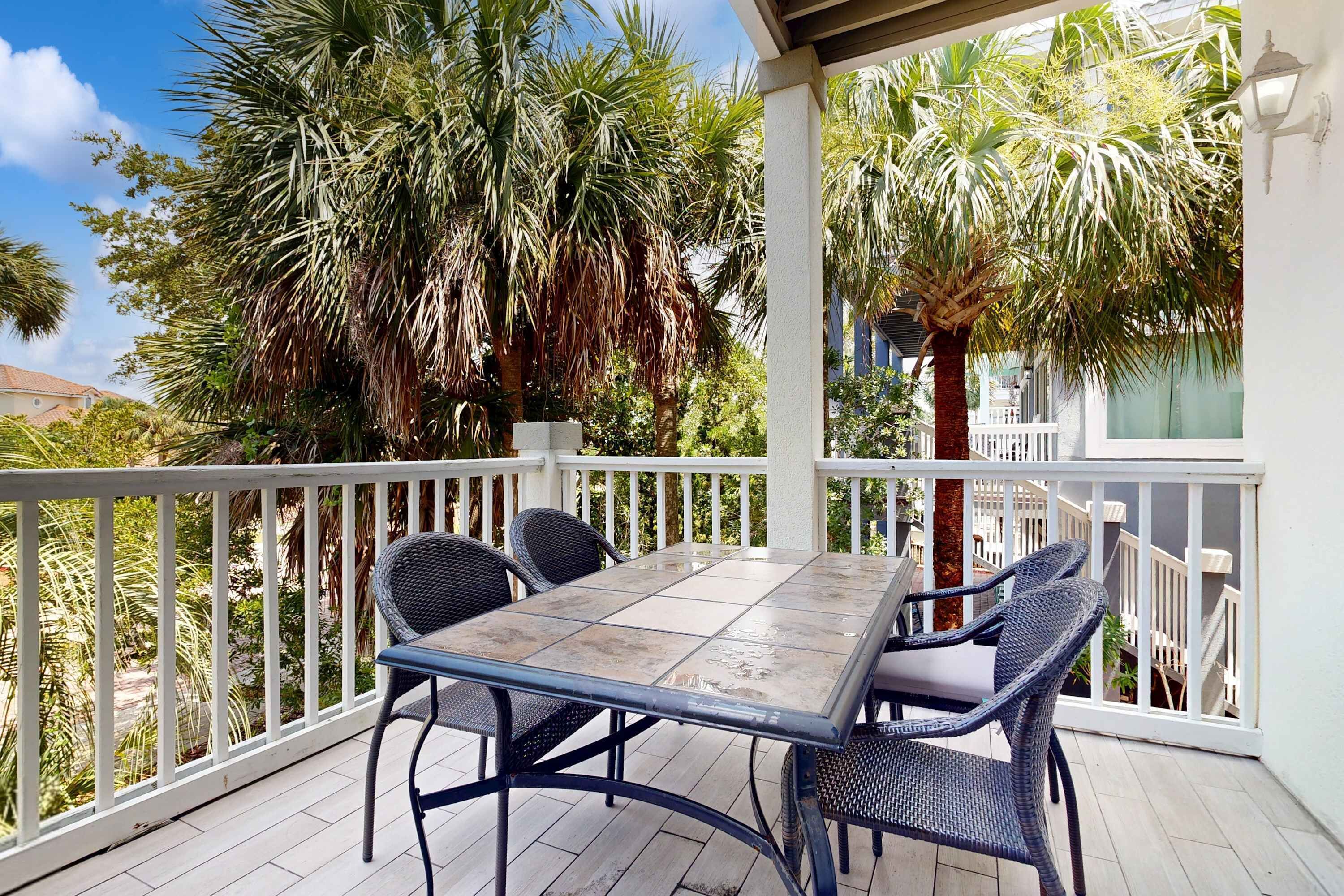 屋外ダイニングエリア