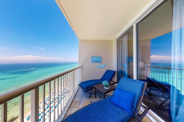 Property grounds - Gorgeous beachfront condo with beach access, 4 pools, hot tub, ocean views (Panama City Beach)