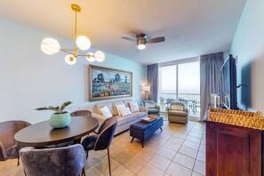 TV, offices - Gorgeous beachfront condo with beach access, 4 pools, hot tub, ocean views (Panama City Beach)
