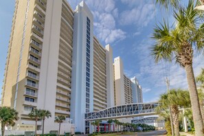 Exterior - Gorgeous beachfront condo with beach access, 4 pools, hot tub, ocean views (Panama City Beach)