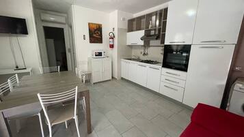 Appartamento, 2 camere da letto, balcone, vista giardino | Interni