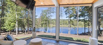 'the Emerald Cove Residence' Lake Oconee Luxury!