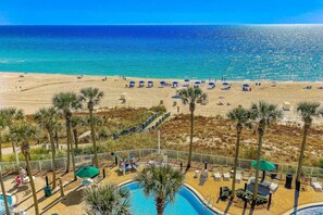 On the beach - Grand Panama Beach Resort condo with Gulf views, bunk alcove & beachfront pool (Panama City Beach)