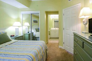 1 bedroom, iron/ironing board, WiFi - Unique beach condo in Panama City with Gulf views, pools & fitness facility (Panama City Beach)