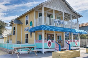 Exterior - Cozy coastal condo with shared pool, central AC & free WiFi (Santa Rosa Beach)