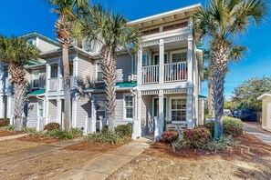 Exterior - Cozy coastal condo with shared pool, central AC & free WiFi (Santa Rosa Beach)