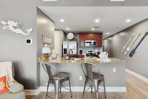 Interior - 3rd-floor beach view condo with Pool, Hot tub, & private balcony (Panama City Beach)
