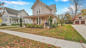 Mặt tiền nơi lưu trú