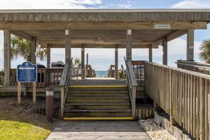 Property grounds - Queens Court 4305, Oceanview Condo in Emerald Isle, NC! (Emerald Isle)