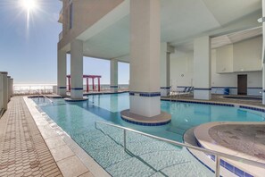 Pool - Gulf-front condo with 4 pools, movie theatre, game room, 3 hot tubs, tennis, W/D (Panama City Beach)