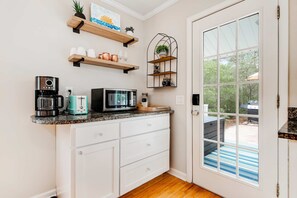 Interior - Garden cottage close to beach with screened porch, WiFi, and central AC (Santa Rosa Beach)