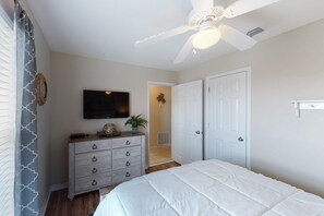 3 habitaciones, tabla de planchar con plancha y wifi