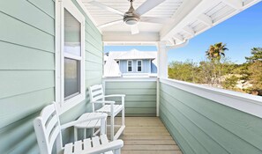Property grounds - Updated, roomy Inlet Beach home with two outdoor decks and Shared Pool/Dock (Inlet Beach)