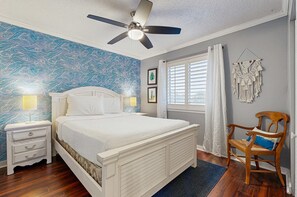 1 bedroom, iron/ironing board, WiFi, bed sheets - Island Home 304 (Destin)