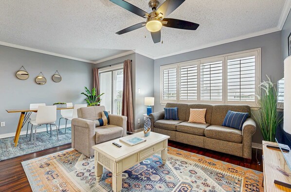 TV, offices - Island Home 304 (Destin)