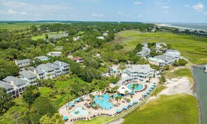Exterior - Pet Friendly, Chef's Kitchen, Exercise Room - 1 Fiddlers Point (Fripp Island)