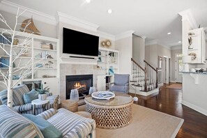 TV, fireplace - Pet Friendly, Along 7th Green Ocean Creek Golf Course, Marsh Views - 186 Davis Love (Fripp Island)