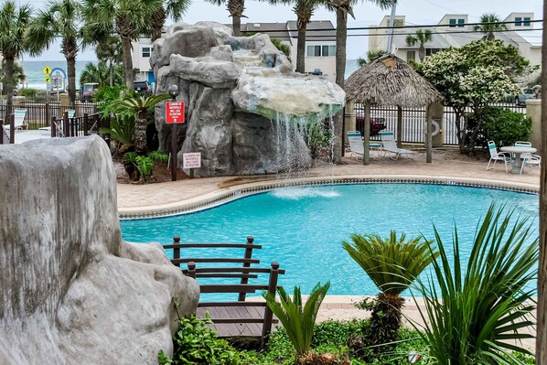 Pool - 2-story resort townhouse with 3 pools, tennis, hot tub, gym, balcony, W/D, AC (Panama City Beach)