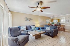 TV, offices - 2-story resort townhouse with 3 pools, tennis, hot tub, gym, balcony, W/D, AC (Panama City Beach)
