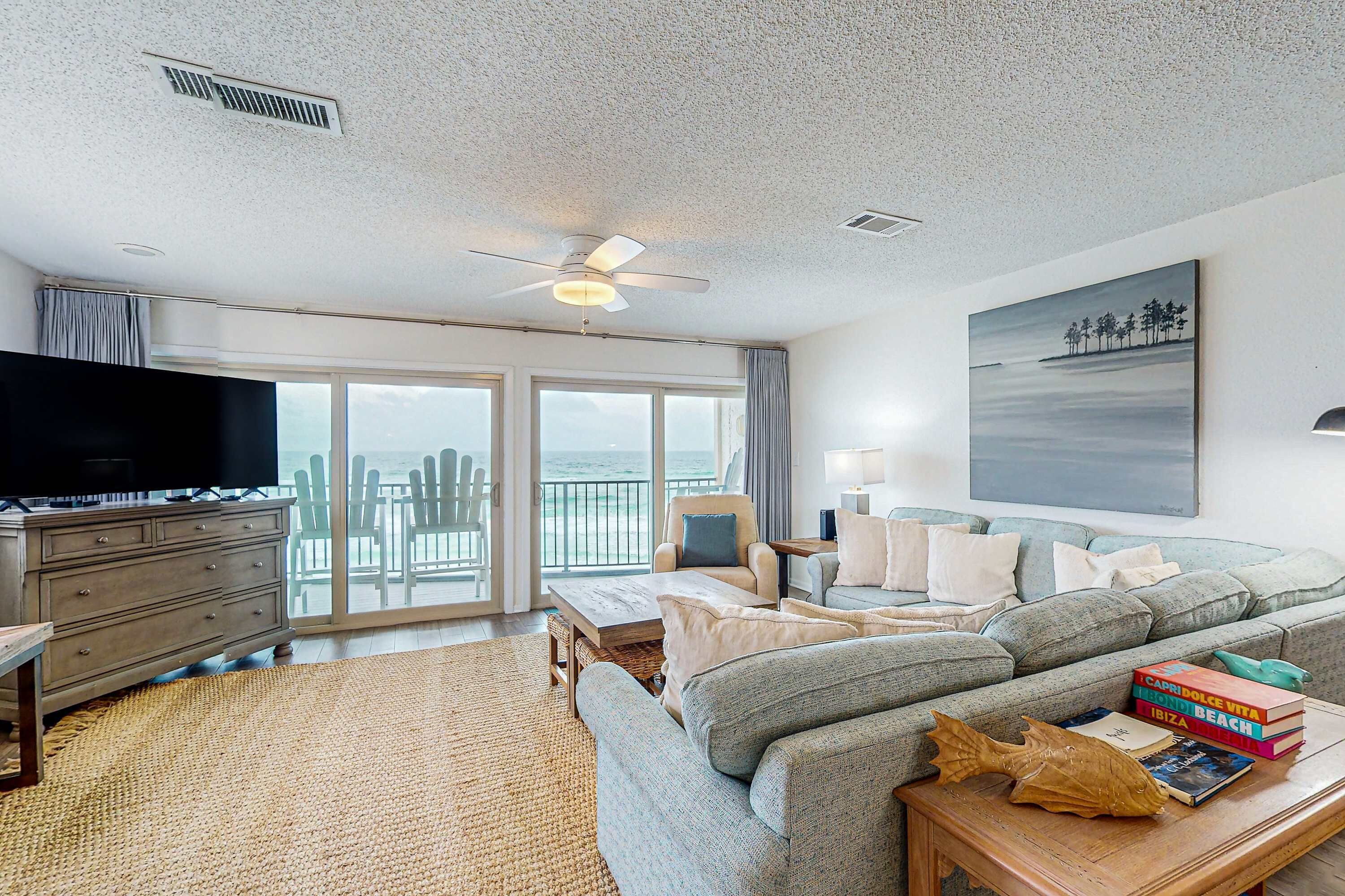 Televisión y oficina 