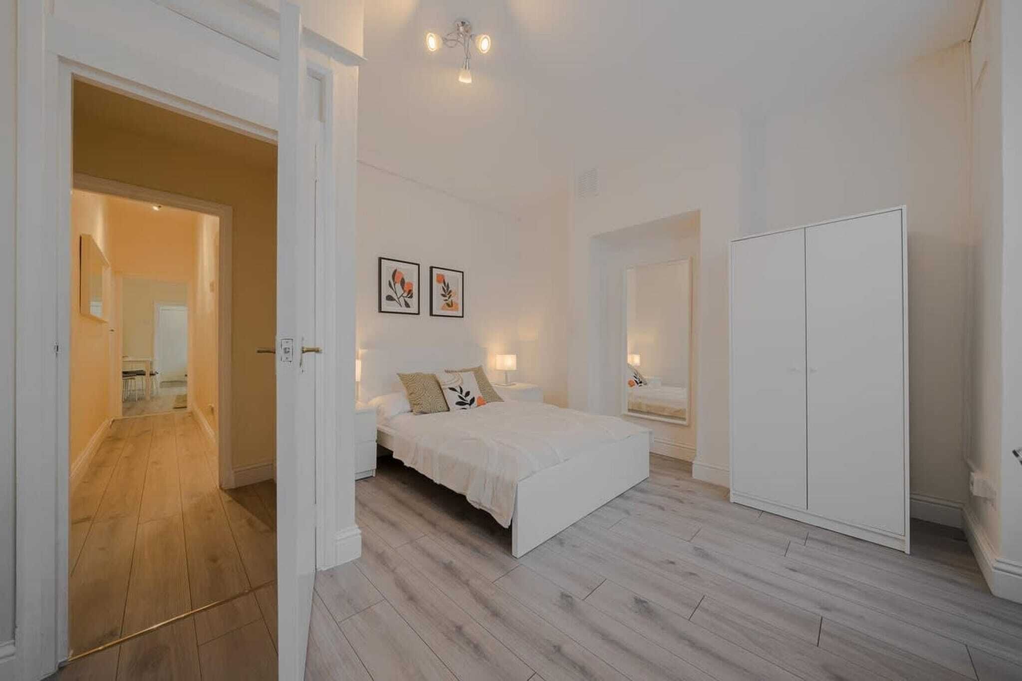 2 bedrooms, desk, iron/ironing board, free WiFi