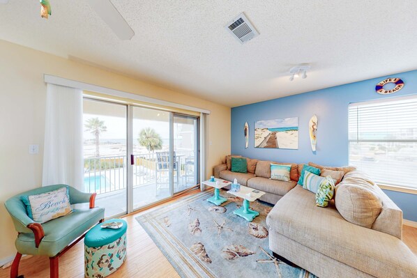 TV, offices - Water-view haven with sound-view balcony, shared pool, WiFi, and AC (Navarre Beach)