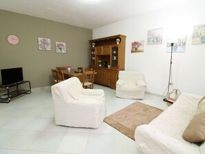 TV - Janna e Mare by Interhome (Porto San Paolo)
