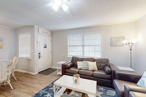 TV, offices - Dog-friendly duplex 2 blocks from beach with private yard, AC, & W&D (Panama City Beach)