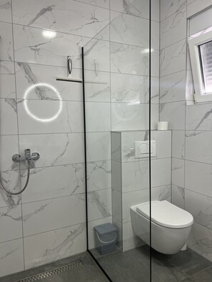 Shower, hair dryer, towels - Apartment Lavaran 3 (Vir)