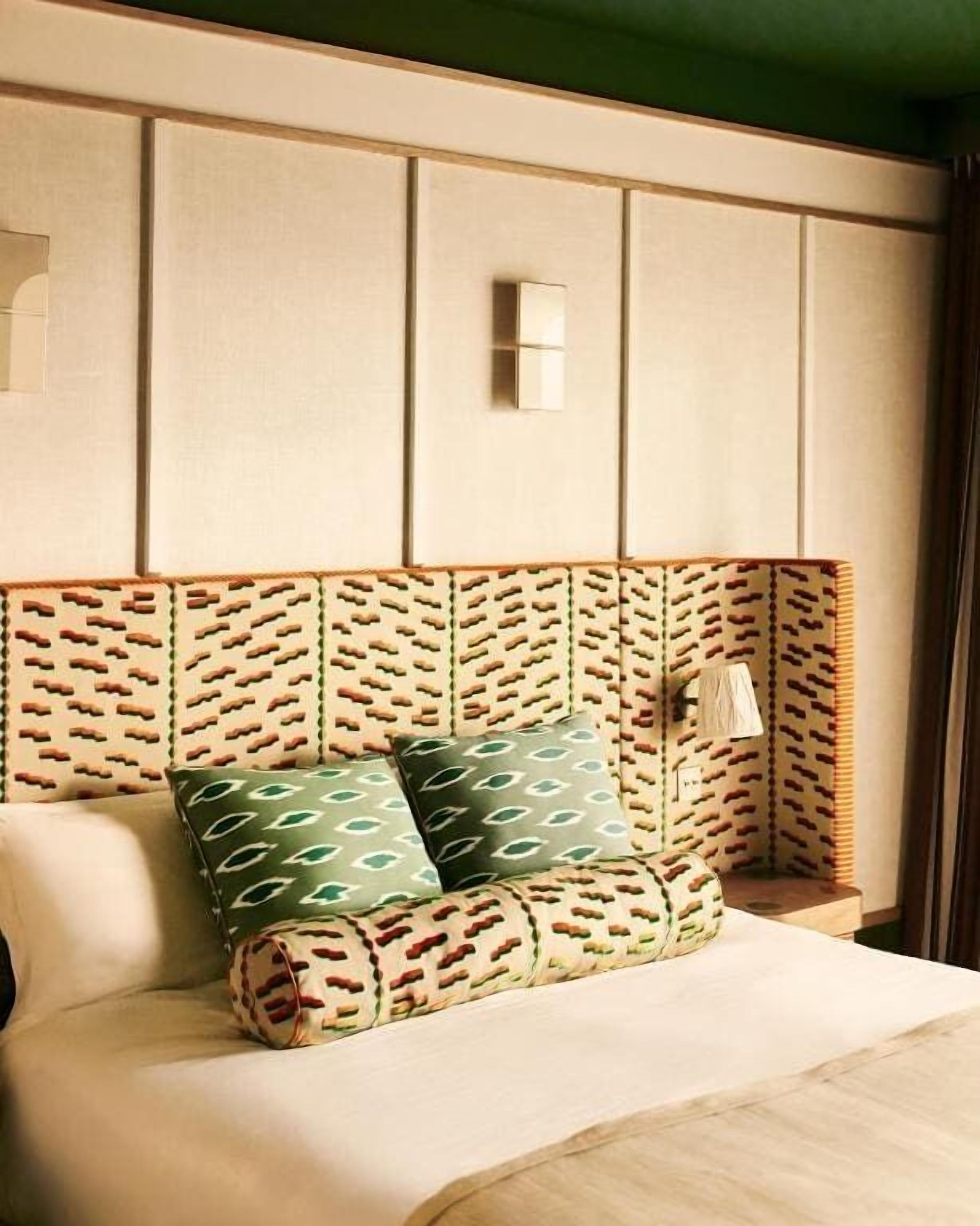 In-room safe, desk, soundproofing, iron/ironing board