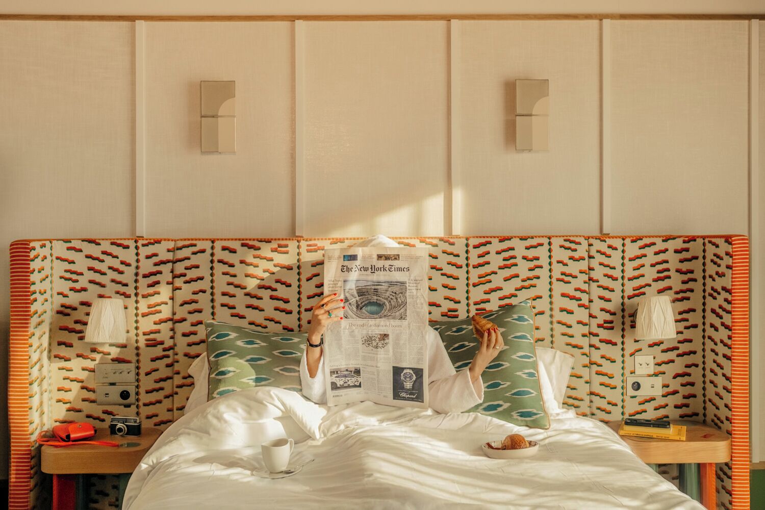 Comfort Room with Balcony | In-room safe, desk, soundproofing, iron/ironing board