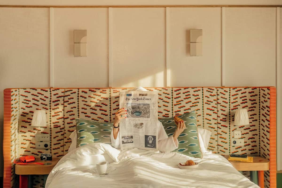 Comfort Room with Balcony | In-room safe, desk, soundproofing, iron/ironing board